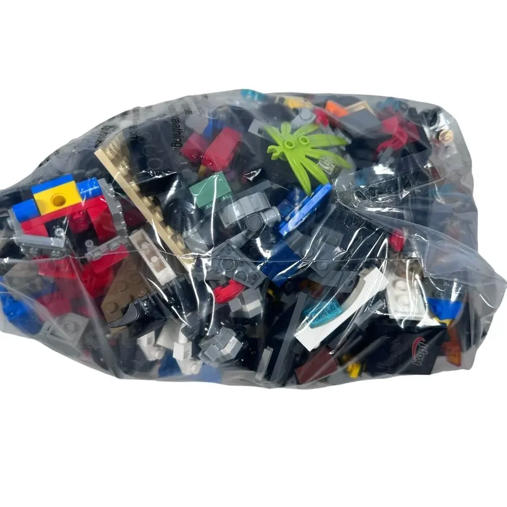 Lego Bulk Lot of Assorted Pieces Specialty & Unique Parts, No Minifigures 3.5lbs - Picture 7 of 10